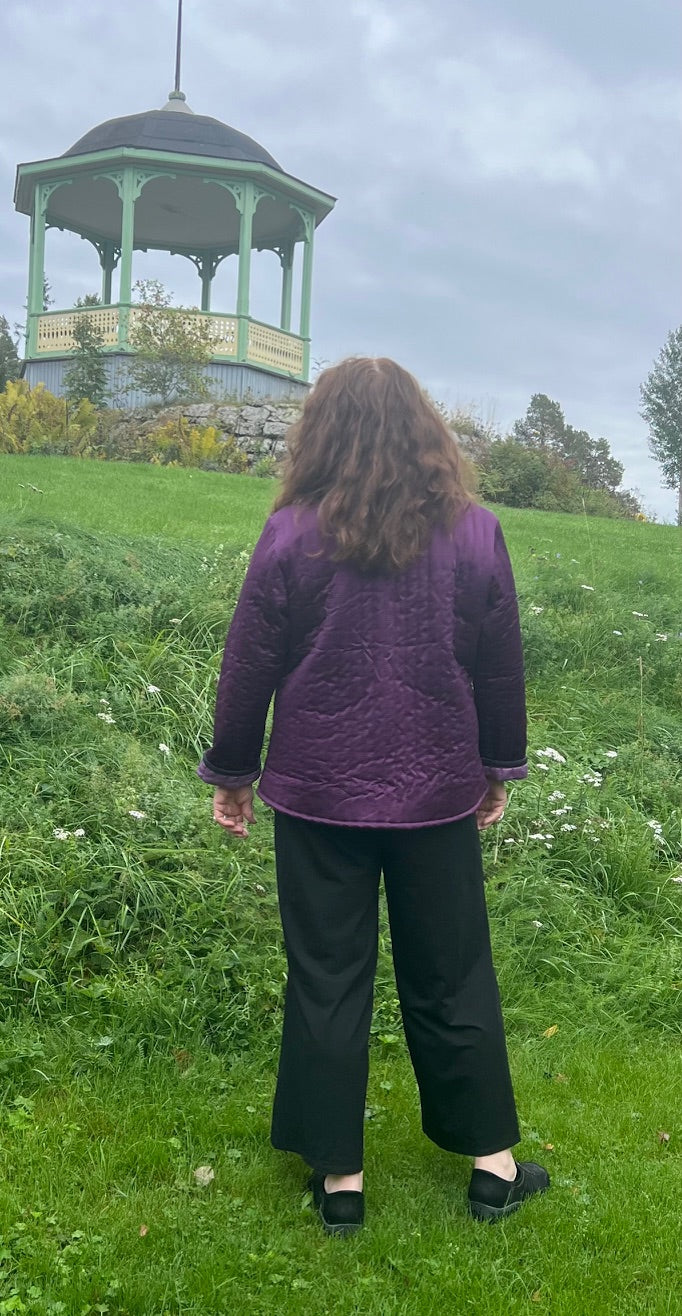 Modell Lova - lätt täckjacka